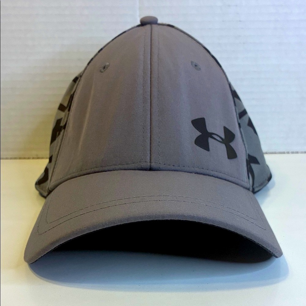 Under Armour Gray/Black Blitzing Cap